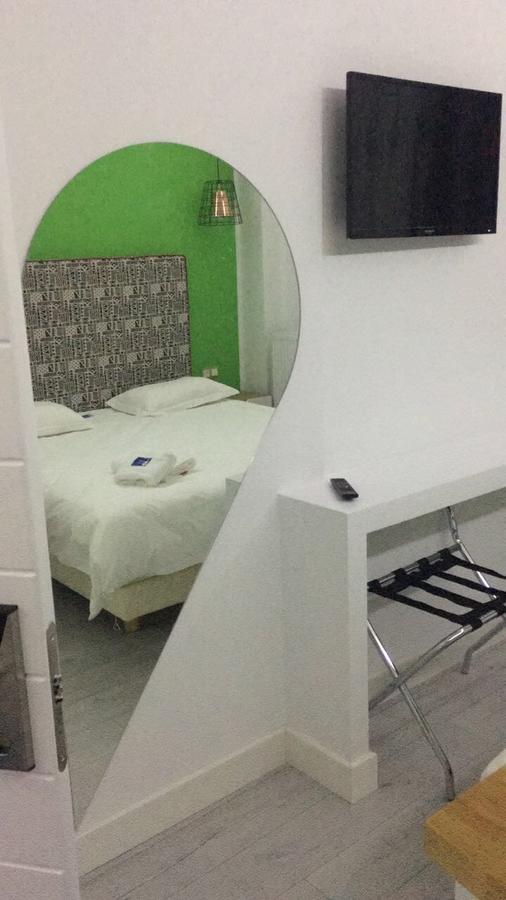White Bottle Superior Apartments Thessaloníki Ngoại thất bức ảnh